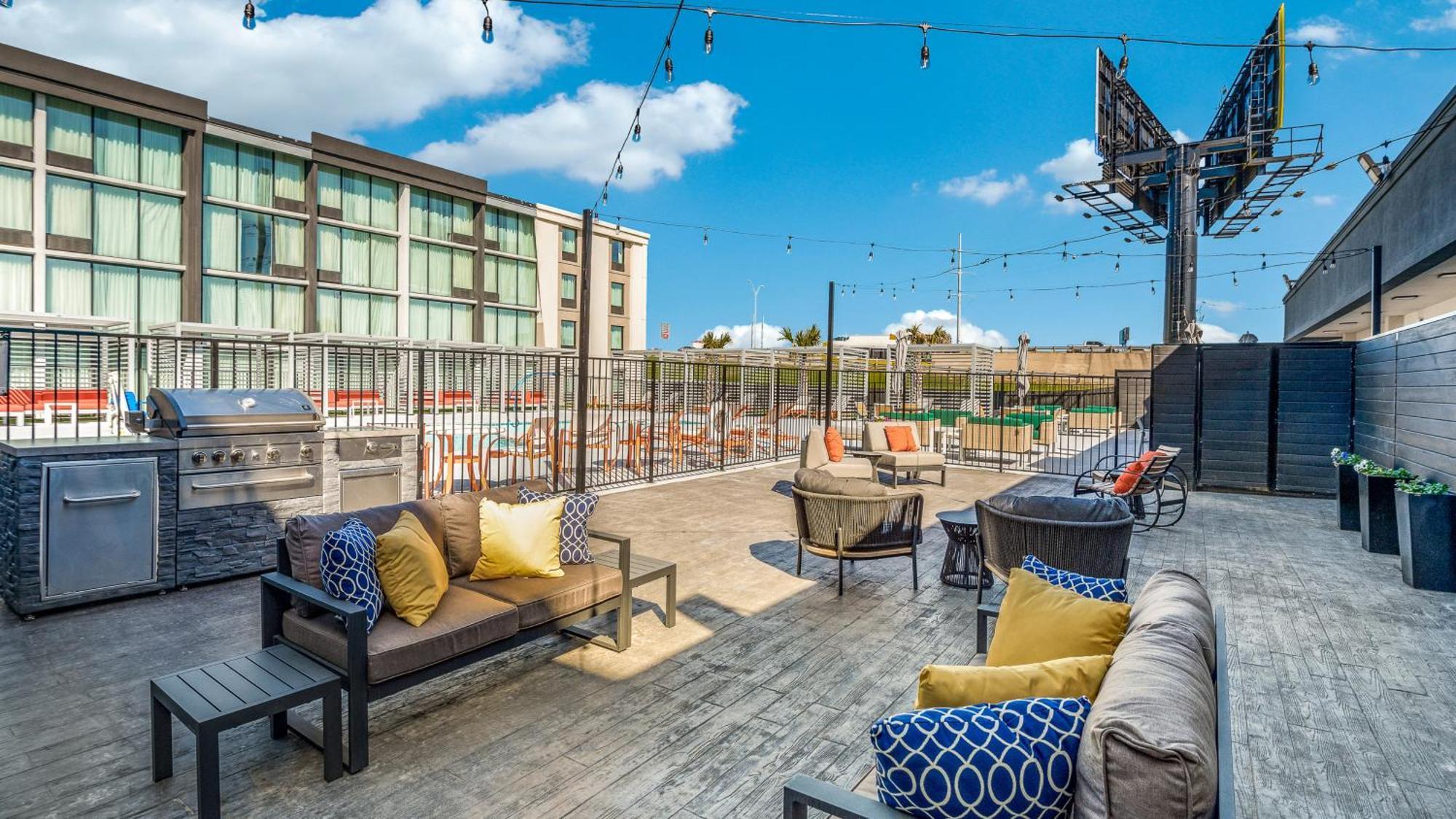 Holiday Inn Dallas Market Ctr Love Field By Ihg Dış mekan fotoğraf